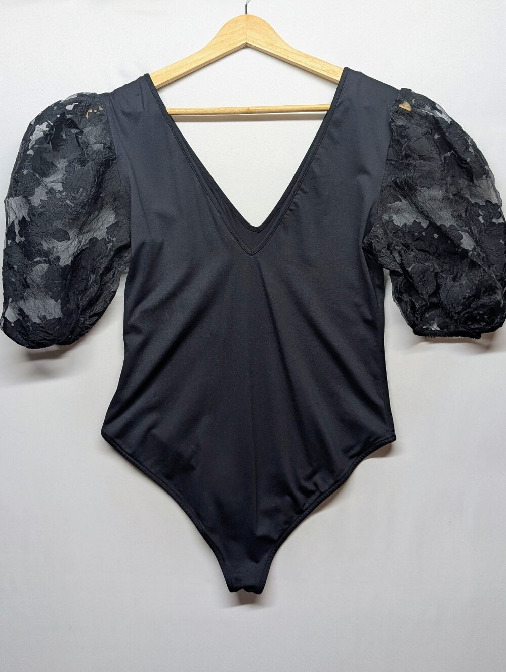 Zara Black V-Neck Puff-Sleeve Bodysuit